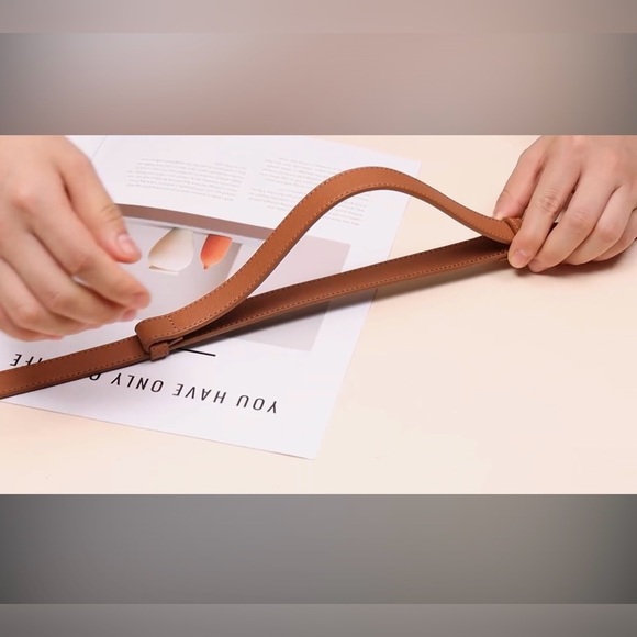 🆕Caramel Slim Leather Belt with Twist-Lock Buckle - Picture 8 of 16